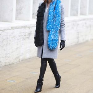 Unreal fur blue black fur stole